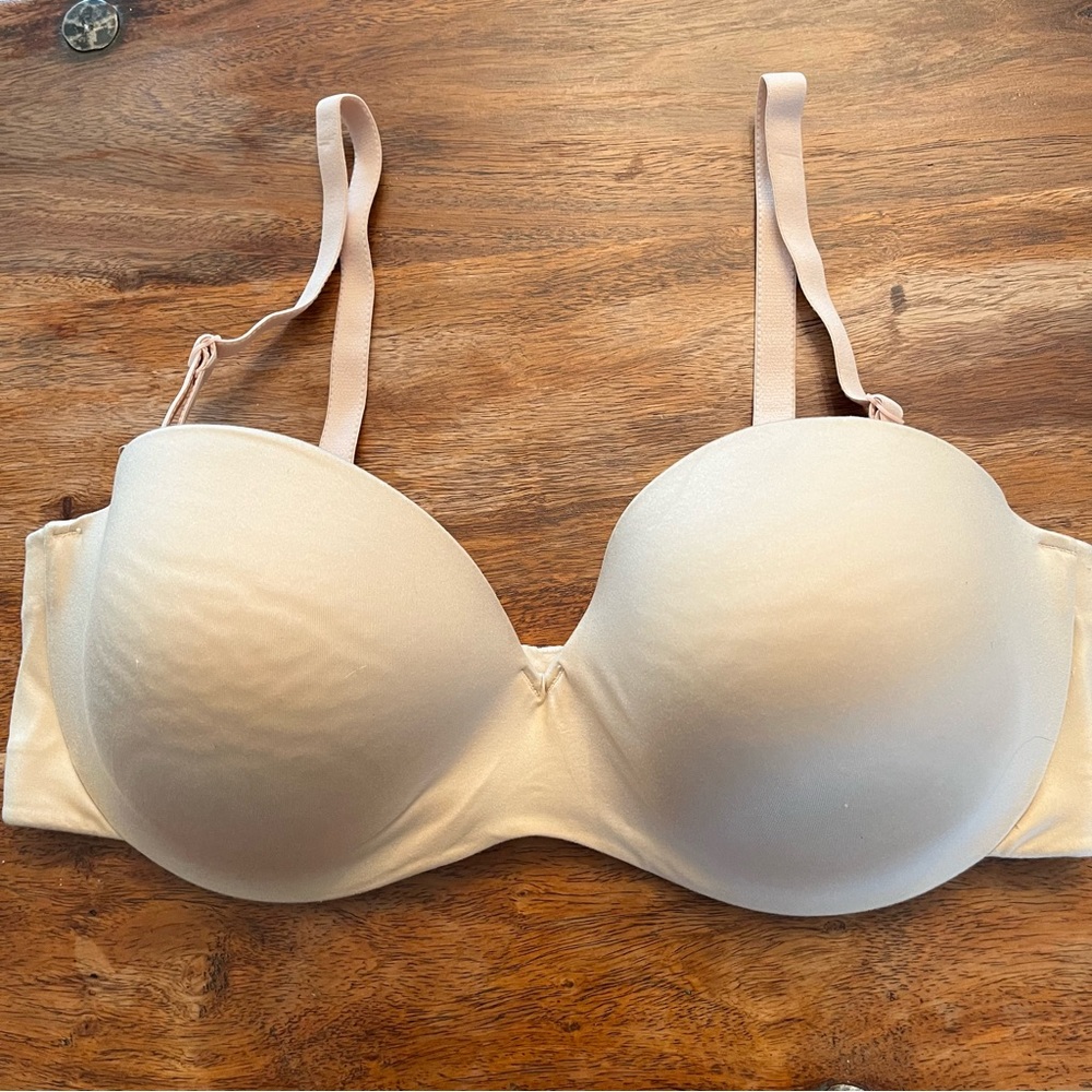 Maidenform  Comfort Devotion strapless bra, size 36D light tan color
